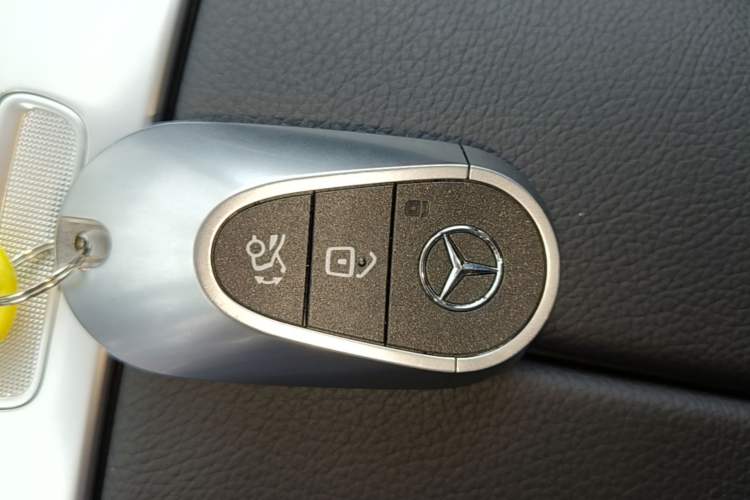 Used Mercedes-Benz C-Class 2026 C 260 L Moonlight Sport Edition Interior 1