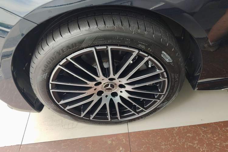 Used Mercedes-Benz C-Class 2026 C 260 L Sport Edition Left Front Wheel Hub