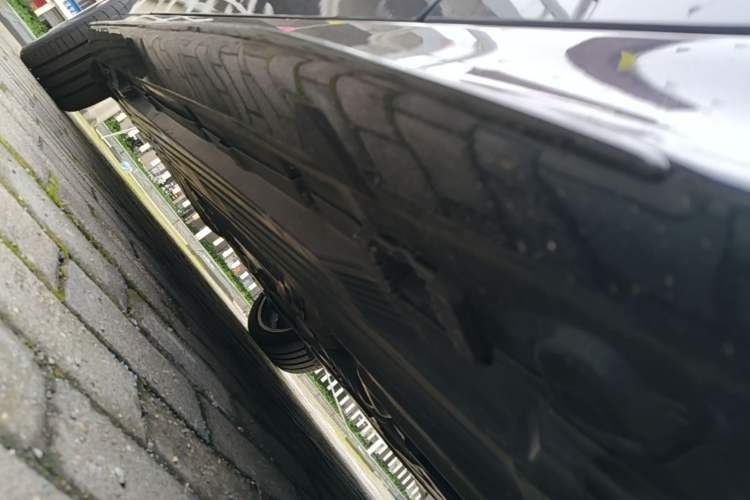 Used Mercedes-Benz C-Class 2026 C 260 L Moonlight Sport Edition Right Side Sill