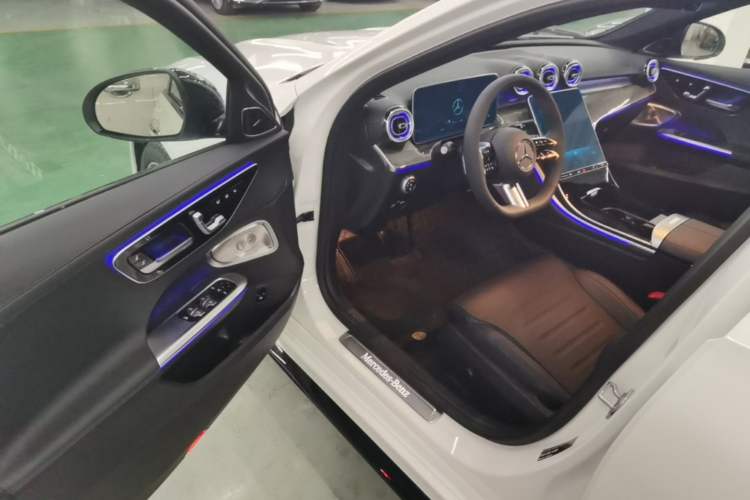 Used Mercedes-Benz C-Class 2026 C 260 L Moonlight Sport Edition Driver Seat
