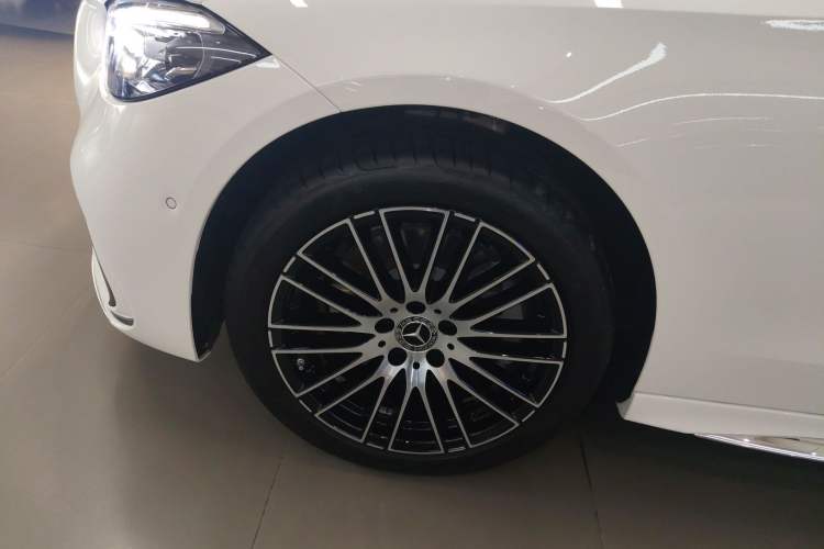 Used Mercedes-Benz C-Class 2026 C 260 L Sport Edition Exterior 4