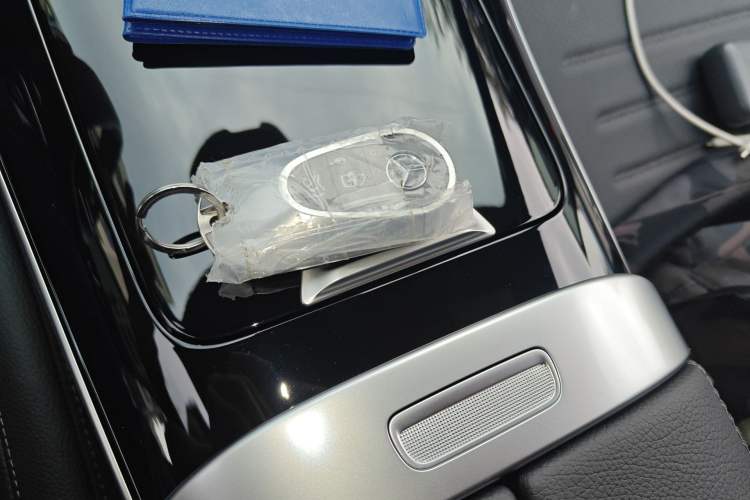 Used Mercedes-Benz C-Class 2026 C 260 L Sport Edition Gear Lever