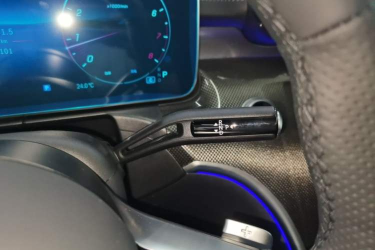 Used Mercedes-Benz C-Class 2026 C 260 L Moonlight Sport Edition Gear Lever