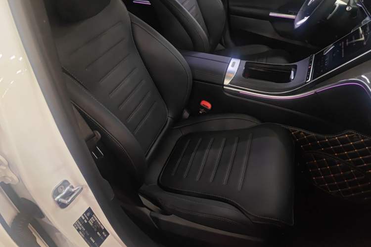Used Mercedes-Benz C-Class 2026 C 260 L Sport Edition Right Front Seat