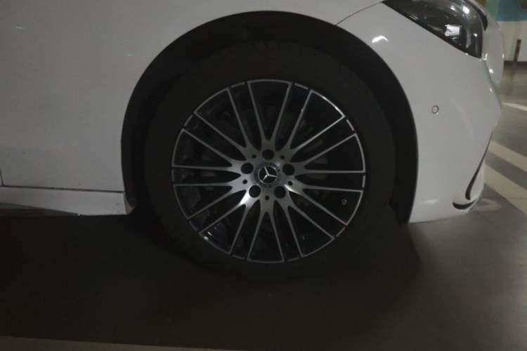 Used Mercedes-Benz C-Class 2026 C 260 L Sport Edition Right Front Wheel Hub