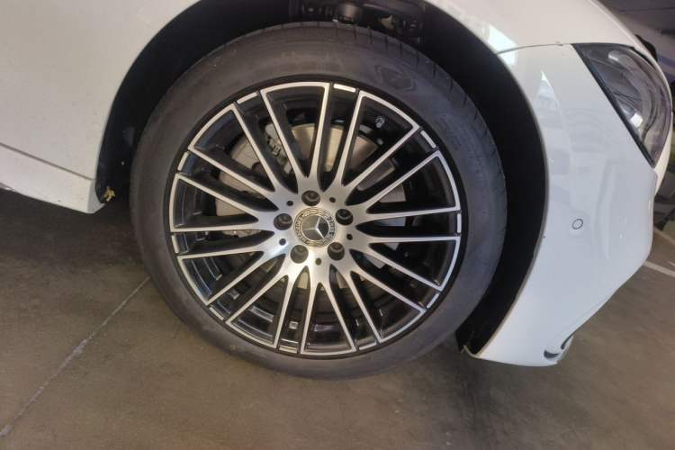 Used Mercedes-Benz C-Class 2026 C 260 L Sport Edition Right Front Wheel Hub