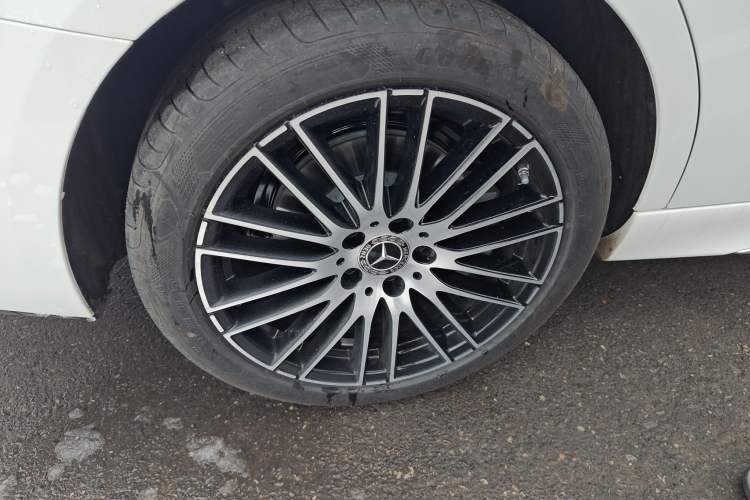 Used Mercedes-Benz C-Class 2026 C 260 L Sport Edition Right Rear Wheel Hub