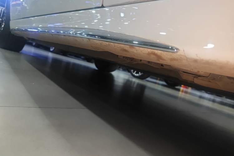 Used Mercedes-Benz C-Class 2026 C 260 L Sport Edition Right Side Sill