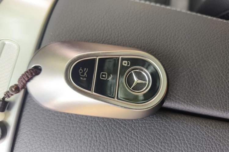 Used Mercedes-Benz C-Class 2026 C 200 L Sport Edition Vehicle Key