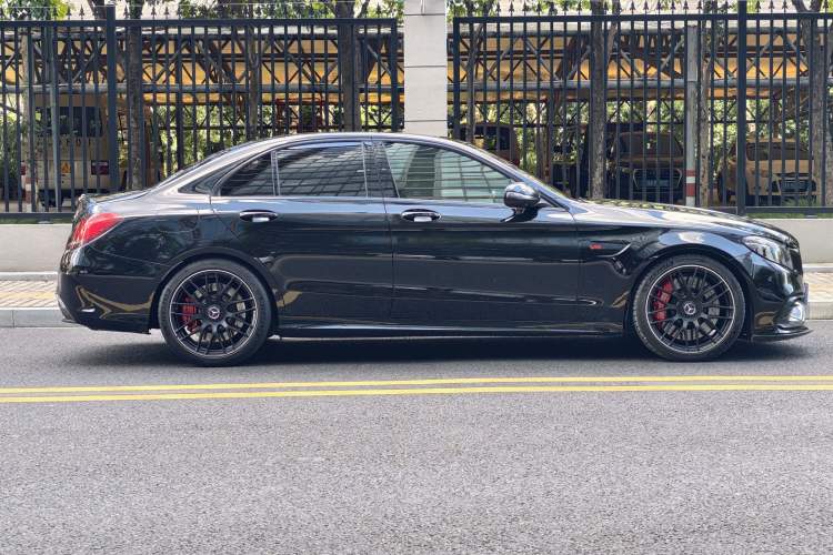 Used Mercedes-Benz C-Class AMG 2019 AMG C 63 S Exterior 6