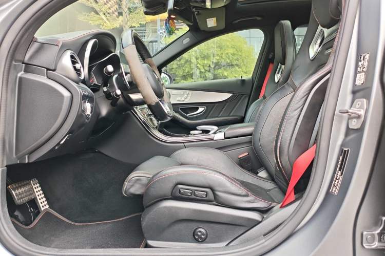 Used Mercedes-Benz C-Class AMG 2017 AMG C 43 4MATIC Special Edition Interior 2
