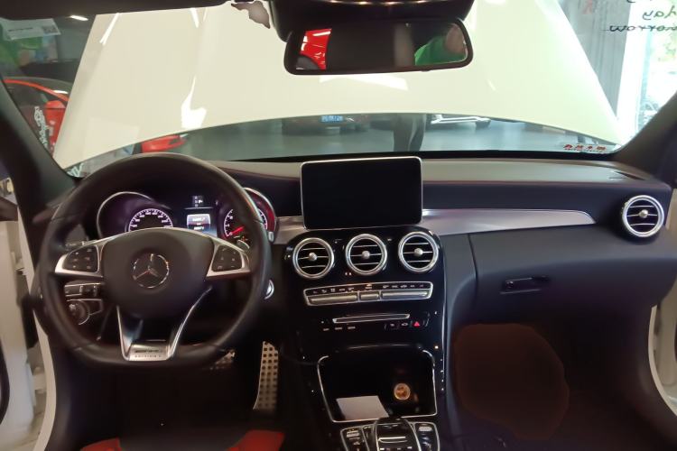 Used Mercedes-Benz C-Class AMG 2017 AMG C 63 Interior 2