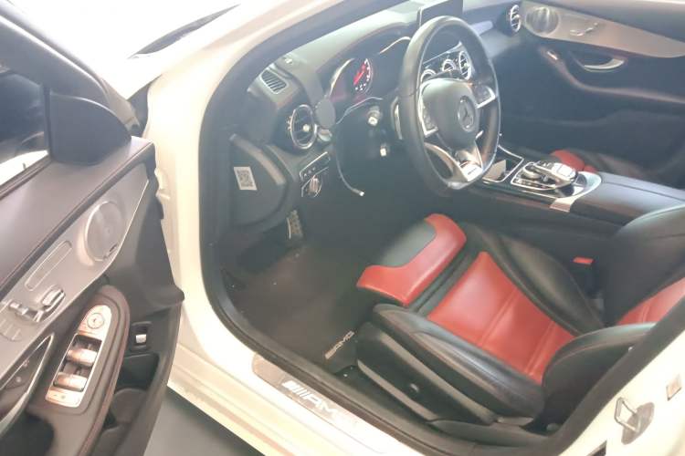 Used Mercedes-Benz C-Class AMG 2017 AMG C 63 Interior 3