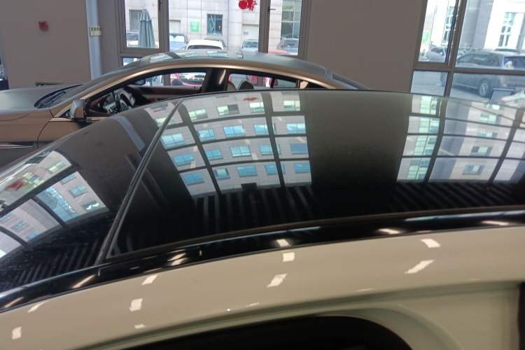 Used Mercedes-Benz C-Class AMG 2017 AMG C 63 Roof