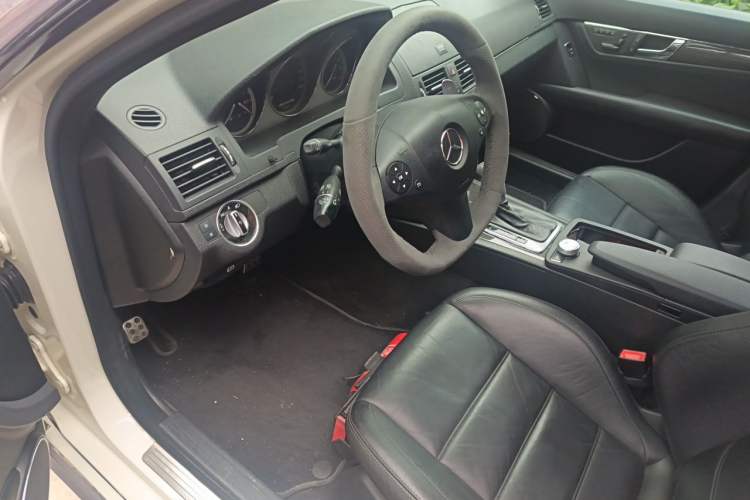 Used Mercedes-Benz C-Class AMG 2009 AMG C 63 Sport Edition Driver Seat