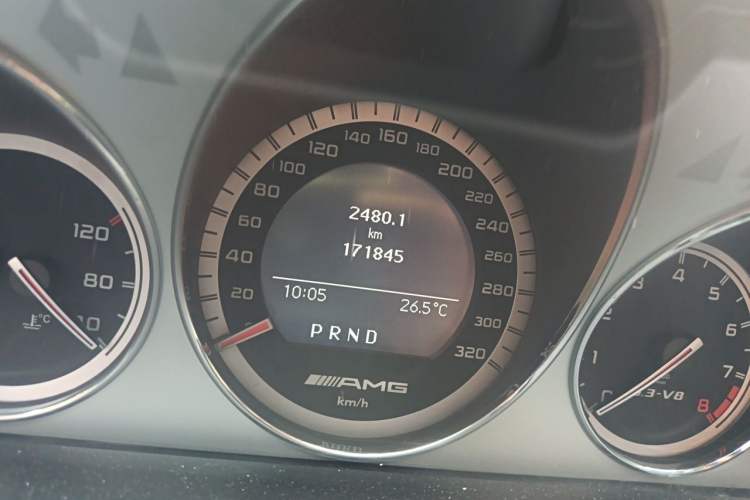 Used Mercedes-Benz C-Class AMG 2009 AMG C 63 Sport Edition Odometer Close Up