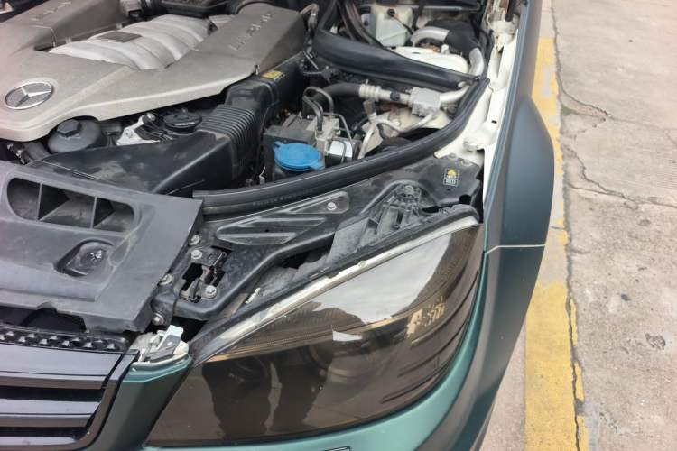 Used Mercedes-Benz C-Class AMG 2009 AMG C 63 Sport Edition Engine Bay Left