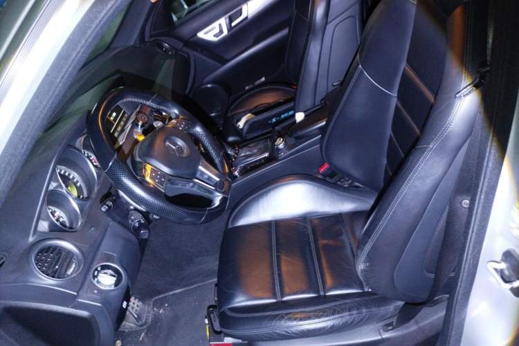 Used Mercedes-Benz C-Class AMG 2009 AMG C 63 Sport Edition Left Front Seat