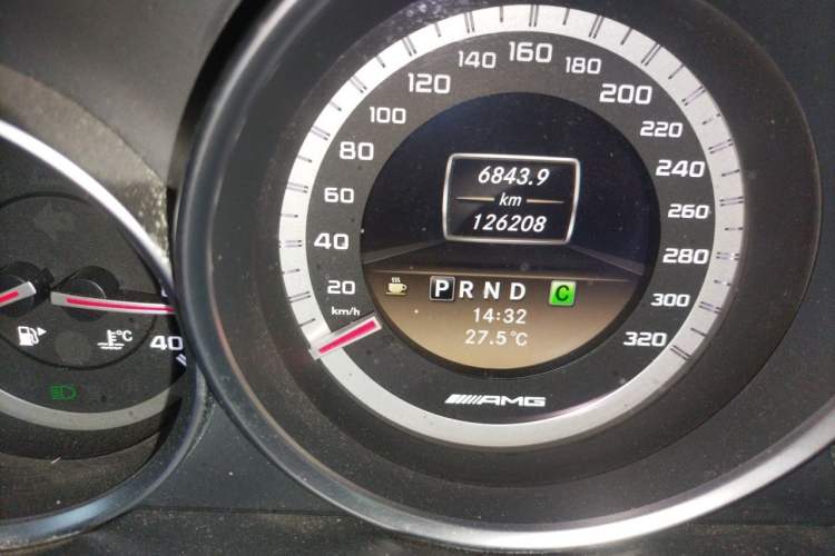 Used Mercedes-Benz C-Class AMG 2009 AMG C 63 Sport Edition Odometer Close Up