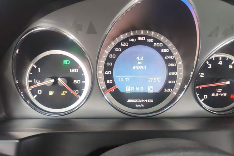 Used Mercedes-Benz C-Class AMG 2009 AMG C 63 Sport Edition Odometer Close Up