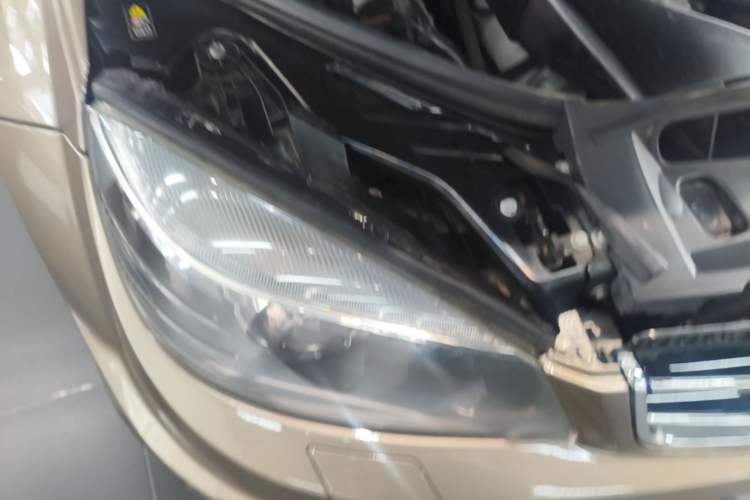 Used Mercedes-Benz C-Class AMG 2009 AMG C 63 Sport Edition Right Front Headlight