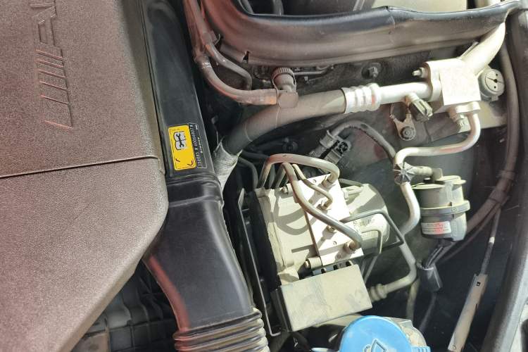 Used Mercedes-Benz C-Class AMG 2010 AMG C 63 Sport Enhancement Edition Engine Bay Left