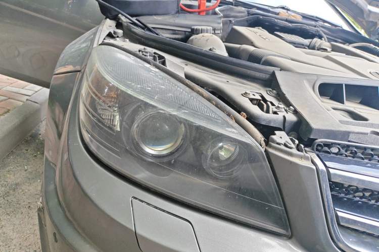 Used Mercedes-Benz C-Class AMG 2010 AMG C 63 High-Performance Edition Right Front Headlight