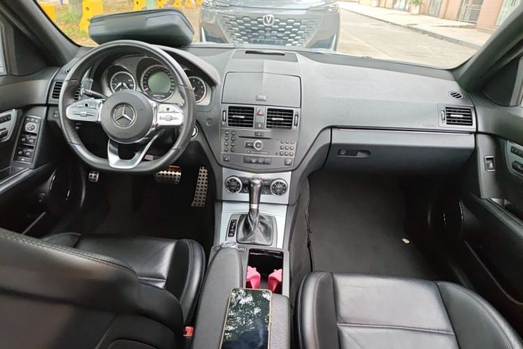 Used Mercedes-Benz C-Class AMG 2010 AMG C 63 Sport Enhancement Edition Center Console