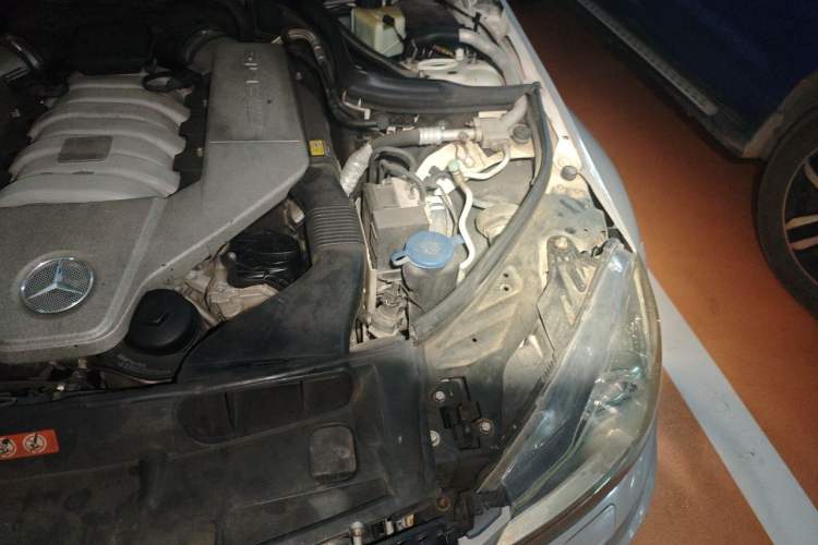 Used Mercedes-Benz C-Class AMG 2010 AMG C 63 Sport Enhancement Edition Engine Bay Left