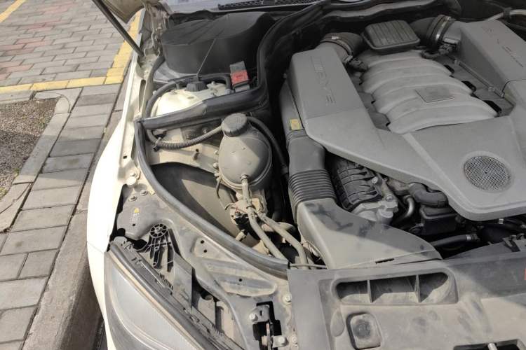 Used Mercedes-Benz C-Class AMG 2010 AMG C 63 Sport Enhancement Edition Engine Bay Right
