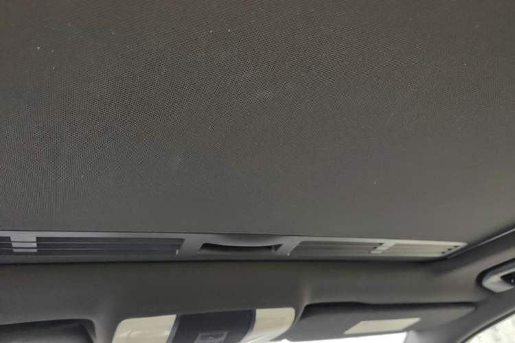 Used Mercedes-Benz C-Class AMG 2010 AMG C 63 Sport Enhancement Edition Headliner