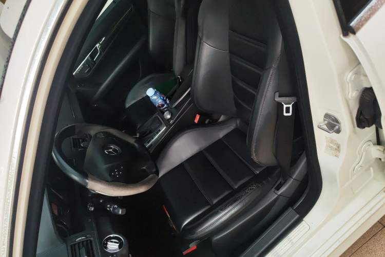 Used Mercedes-Benz C-Class AMG 2010 AMG C 63 High-Performance Edition Left Front Seat