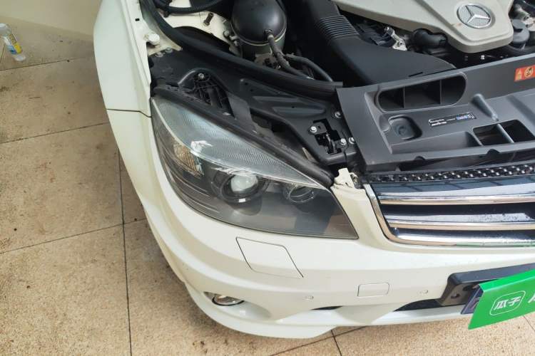 Used Mercedes-Benz C-Class AMG 2010 AMG C 63 High-Performance Edition Right Front Headlight