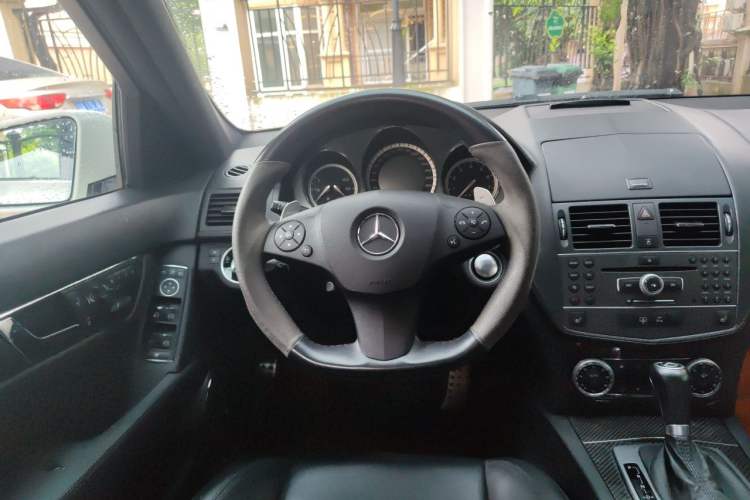 Used Mercedes-Benz C-Class AMG 2010 AMG C 63 High-Performance Edition Steering Wheel