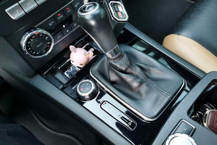 Used Mercedes-Benz C-Class AMG 2012 AMG C 63 Coupe Sport Edition Gear Lever