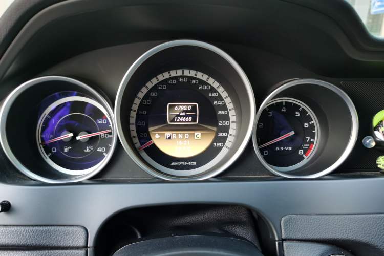 Used Mercedes-Benz C-Class AMG 2012 AMG C 63 Coupe Sport Edition Odometer Close Up