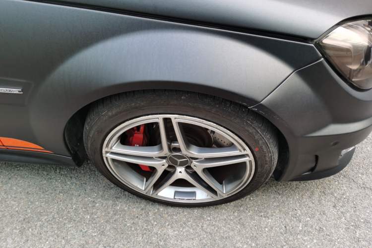 Used Mercedes-Benz C-Class AMG 2012 AMG C 63 Coupe Sport Edition Right Front Wheel Hub