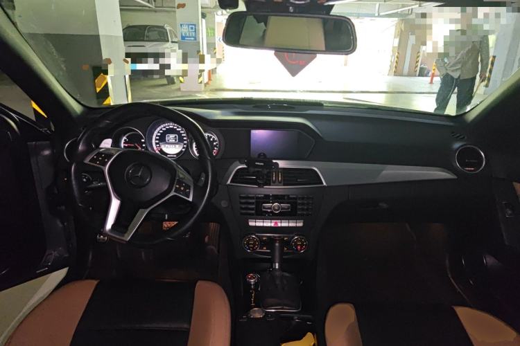 Used Mercedes-Benz C-Class AMG 2012 AMG C 63 Sport Edition Center Console