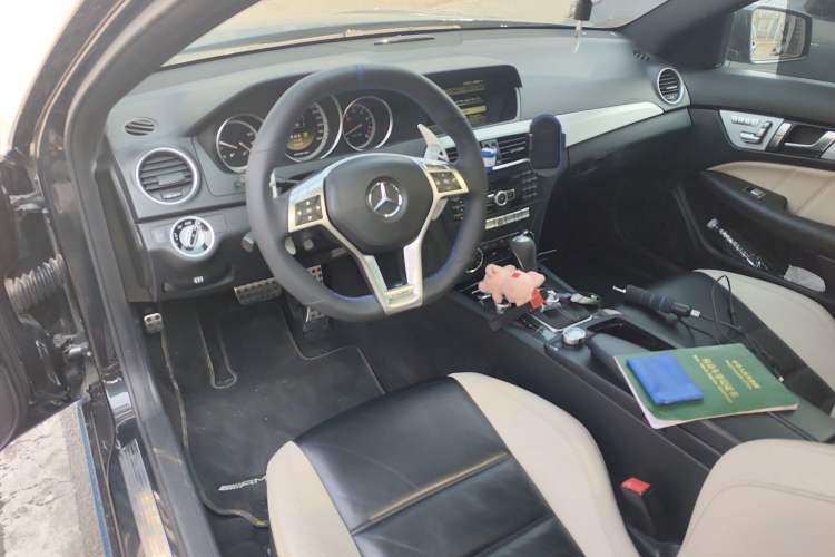 Used Mercedes-Benz C-Class AMG 2012 AMG C 63 Coupe Sport Edition Center Console