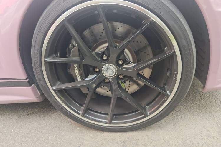Used Mercedes-Benz C-Class AMG 2012 AMG C 63 Sport Edition Right Front Wheel Hub