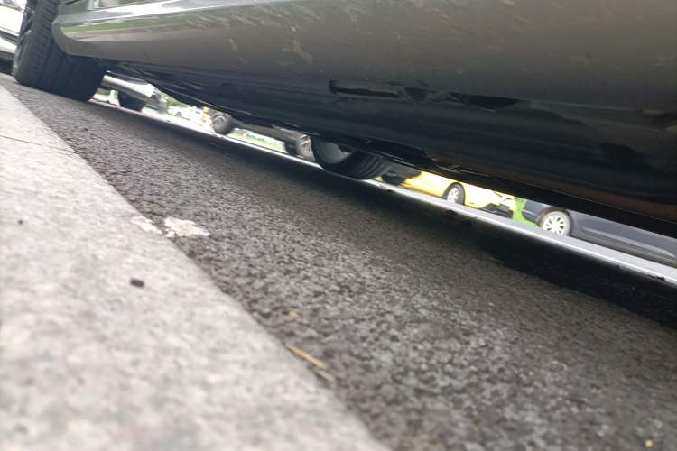 Used Mercedes-Benz C-Class AMG 2012 AMG C 63 Sport Edition Chassis Front Right