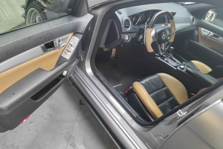 Used Mercedes-Benz C-Class AMG 2012 AMG C 63 Sport Edition Driver Seat