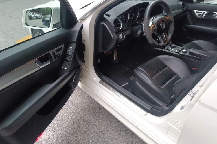 Used Mercedes-Benz C-Class AMG 2012 AMG C 63 Sport Edition Driver Seat