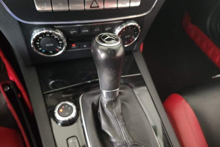 Used Mercedes-Benz C-Class AMG 2012 AMG C 63 Coupe Sport Edition Gear Lever