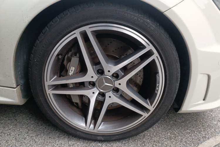 Used Mercedes-Benz C-Class AMG 2012 AMG C 63 Sport Edition Right Front Wheel Hub
