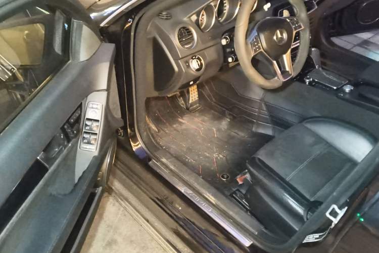 Used Mercedes-Benz C-Class AMG 2014 AMG C 63 Edition 507 Driver Seat