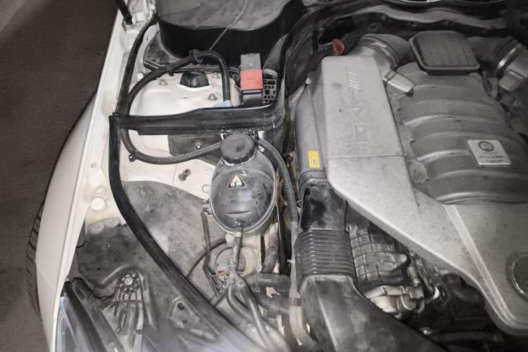 Used Mercedes-Benz C-Class AMG 2014 AMG C 63 Edition 507 Engine Bay Right