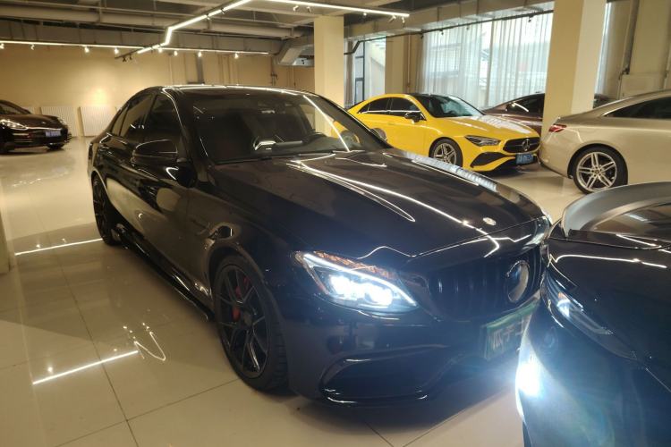 Used Mercedes-Benz C-Class AMG 2015 AMG C 63 Front Right 45 Deg