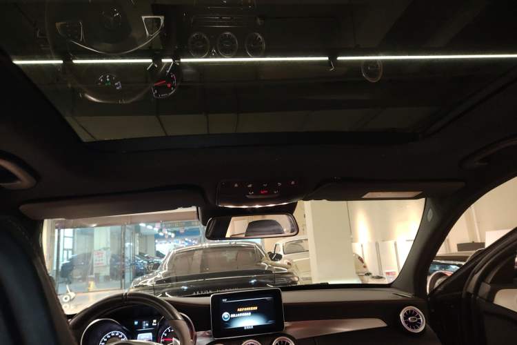 Used Mercedes-Benz C-Class AMG 2015 AMG C 63 Headliner