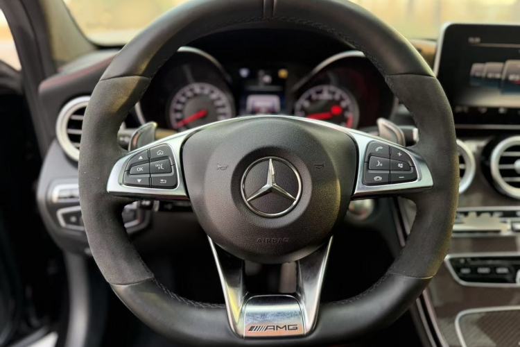 Used Mercedes-Benz C-Class AMG 2015 AMG C 63 Interior 4